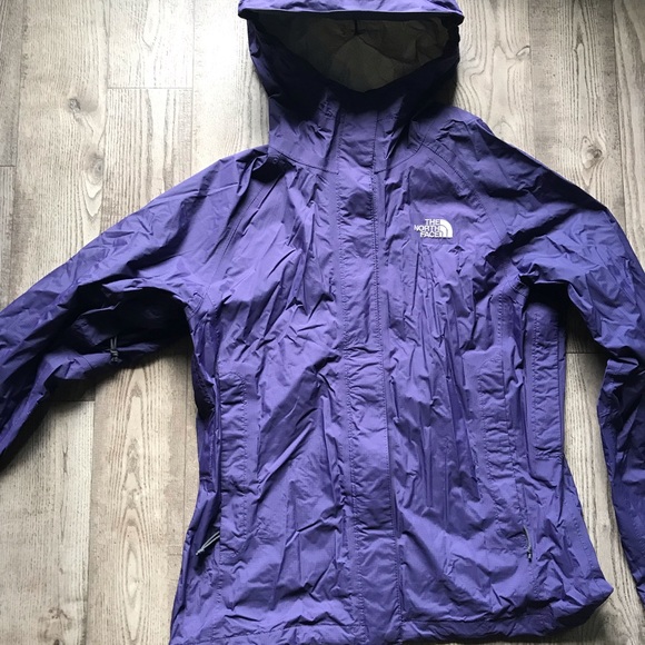 EUC North Face Black Cherry rain coat - extrasmall